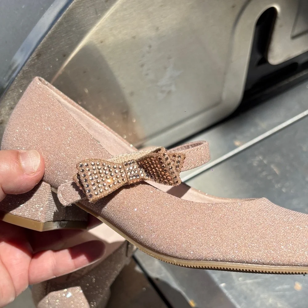 Seychelles Sparkly Tan Kids Dress Shoes Size 2